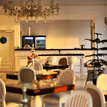 La Vista Boutique & (adults Only) ホテル 4*