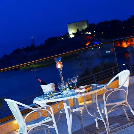La Vista Boutique & (adults Only) ホテル 4*