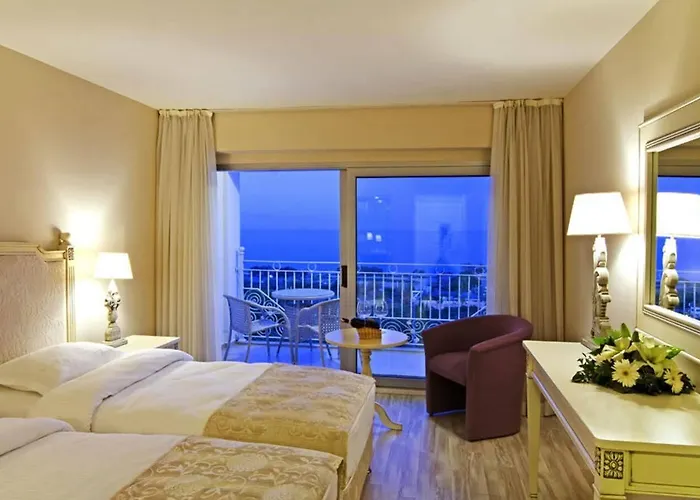 La Vista Boutique & (adults Only) 4*