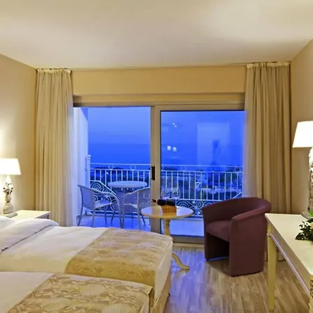 La Vista Boutique & (adults Only) 4*