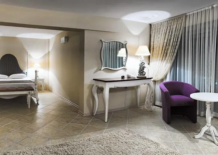 Отель La Vista Boutique & (adults Only) 4*