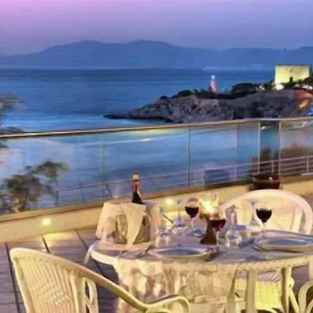 La Vista Boutique & (adults Only) 쿠사다시