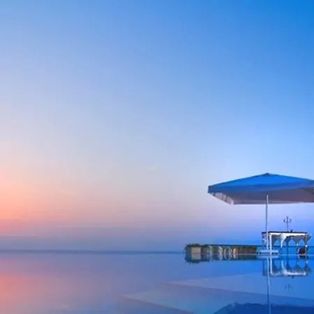 La Vista Boutique & (adults Only) 4* 쿠사다시
