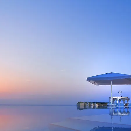 La Vista Boutique & (adults Only) 4* 쿠사다시